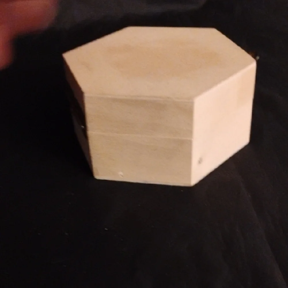Hexagonal Wooden Trinket Box ((FREE with Jewelry Purchase)